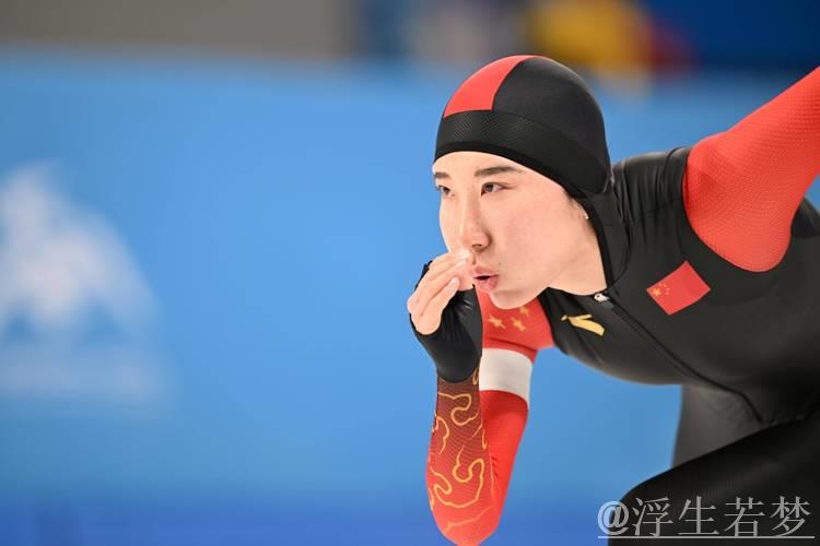 韩梅在女子1000米比赛中获得第七名